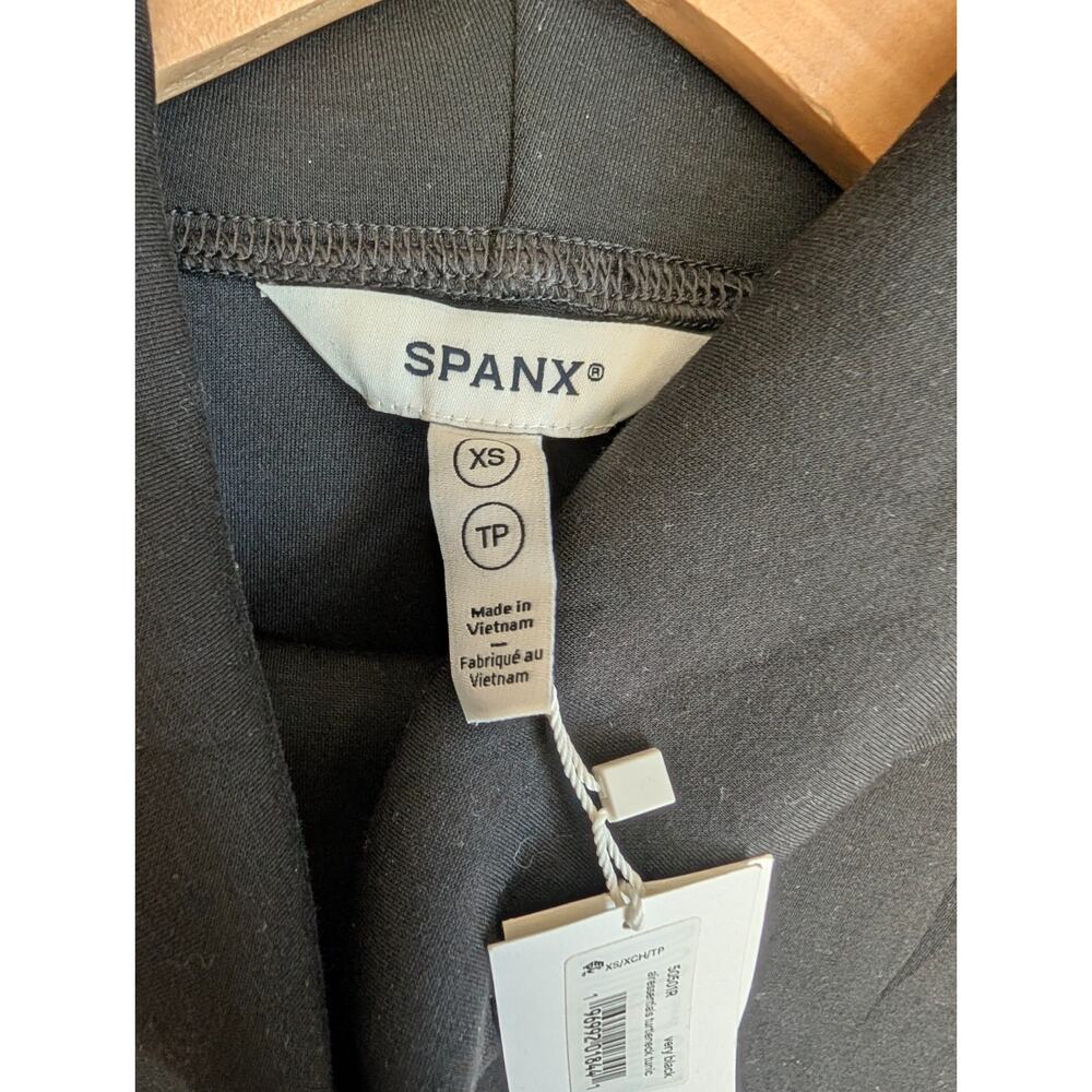 SPANX AirEssentials Turtleneck Tunic Pullover Sweater Womens XS Black 50501R NWT - Picture 3 of 5